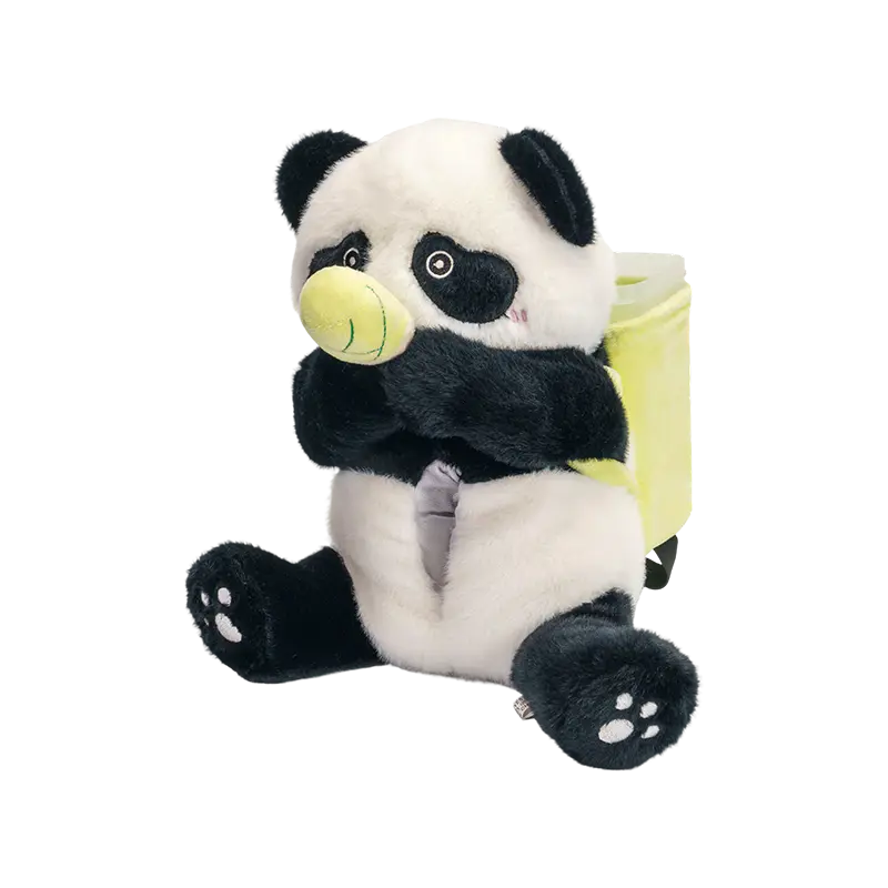 Niedlicher sitzender Plüschpanda mit Korb
