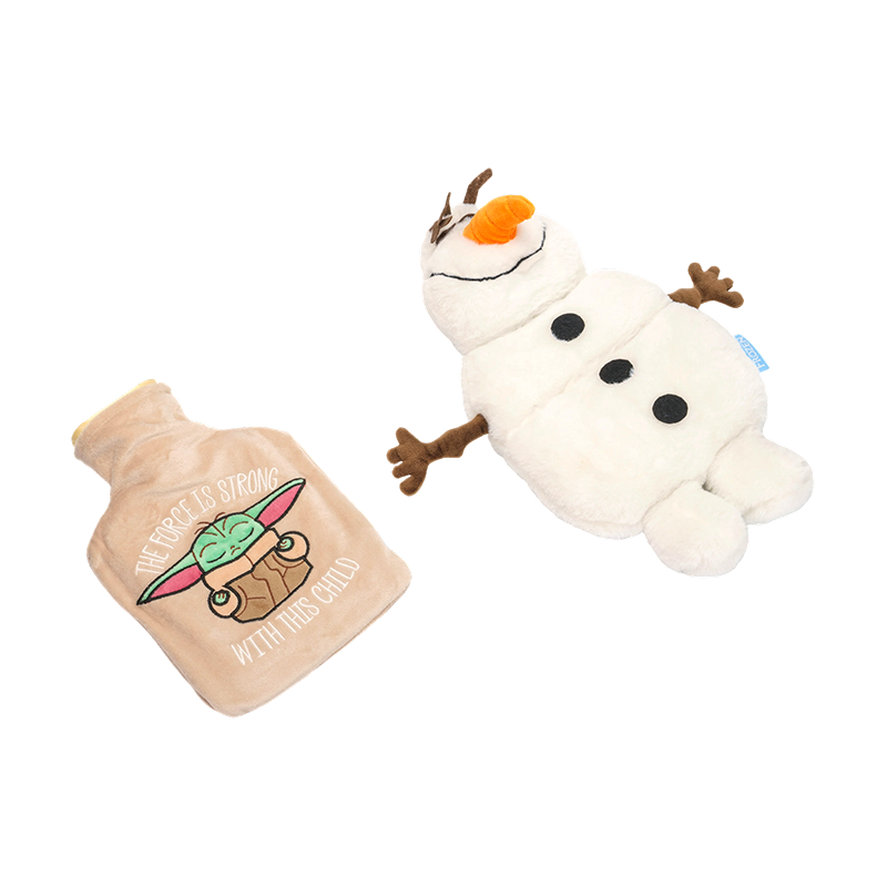 Schneemann- und Lebkuchen-Plüschtiere Schneemann- und Lebkuchen-Plüschtiere